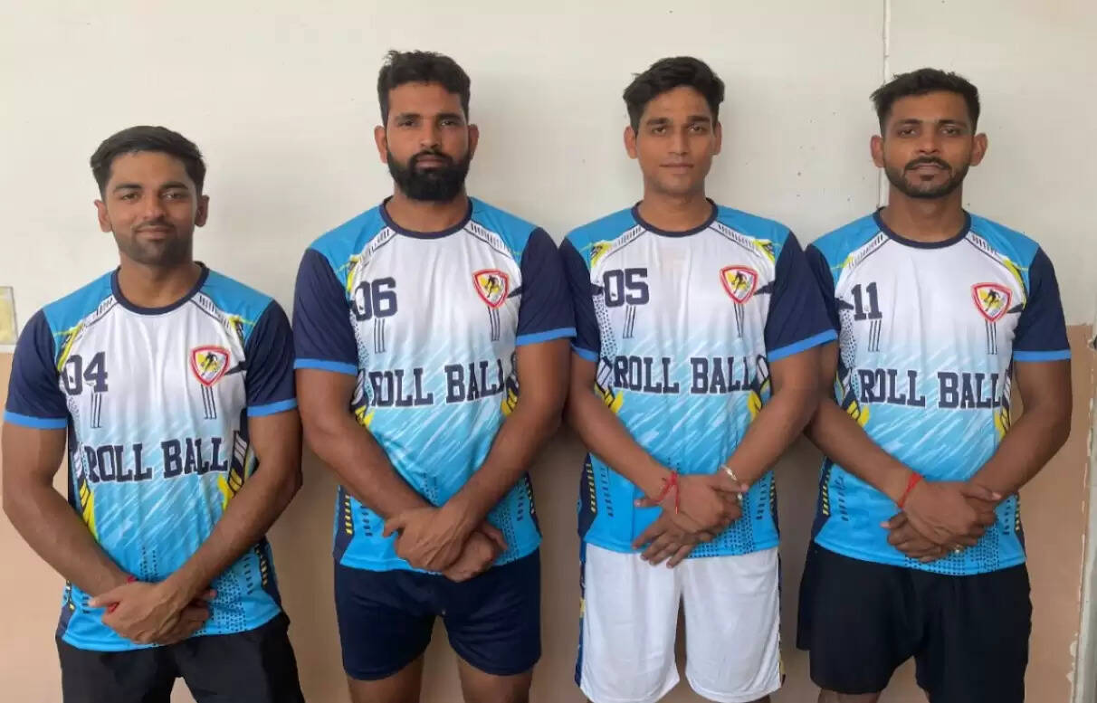 राष्ट्रीय रोल बॉल प्रतियोगिता के लिए मुरादाबाद के चार खिलाड़ी झारखंड के लिए रवाना