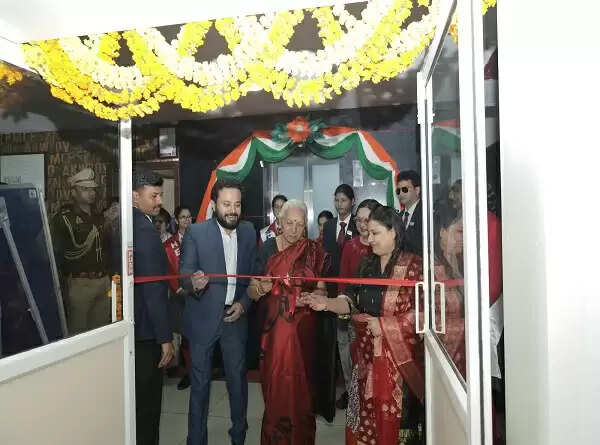 पुस्तकालय विद्यार्थियों के बौद्धिक विकास की दिशा में एक महत्वपूर्ण पहल : राज्यपाल आनंदीबेन पटेल