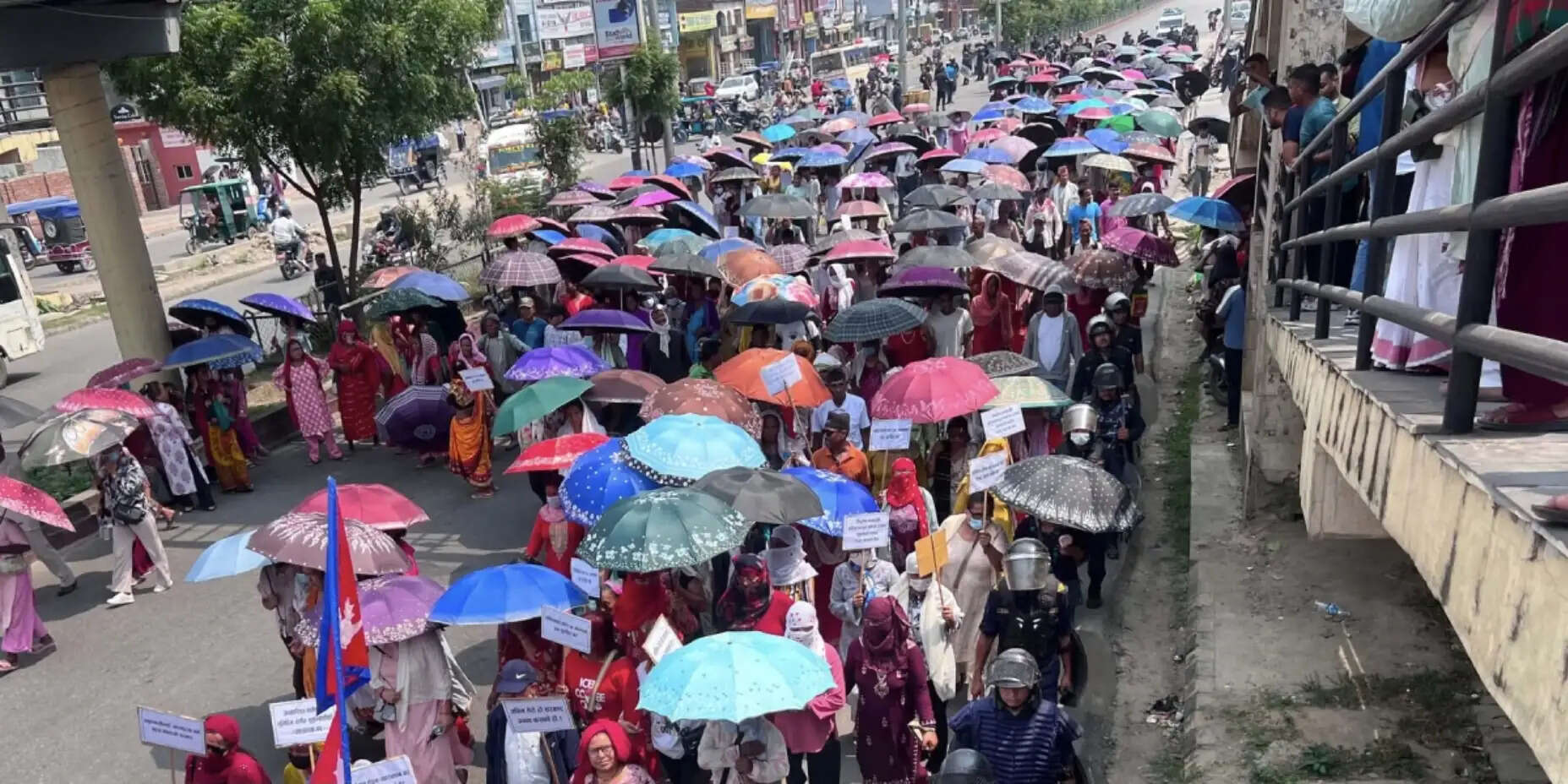 नेपाल में सरकार के खिलाफ भूमिहीनों का प्रदर्शन, प्रधानमंत्री के इस्तीफे की मांग