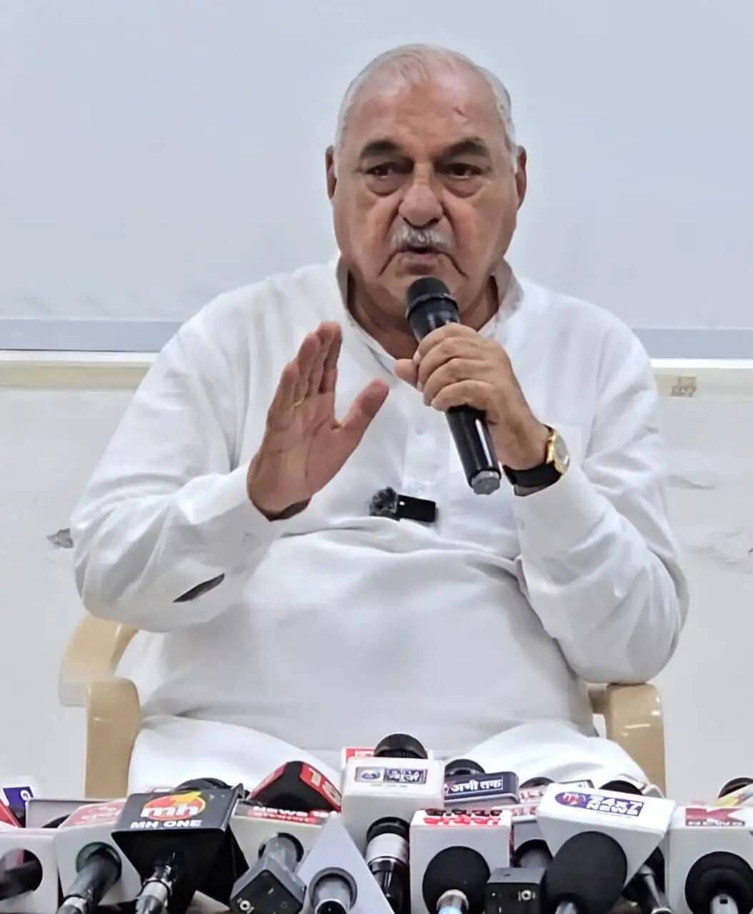 सुप्रीम कोर्ट या हाई कोर्ट के जज की निगरानी में हो बैंक घोटाले की जांच:हुड्डा