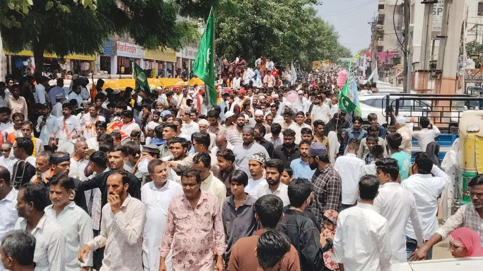 इस्लामी तहजीब के साथ मनाया जश्ने ईद मीलादुन्नबी