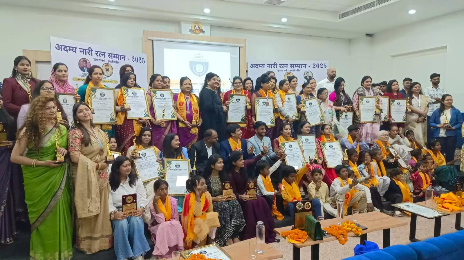 राजधानी जयपुर में नारी शक्ति का शंखनाद:अदम्य नारी रत्न सम्मान में चालीस विभूति सम्मानित