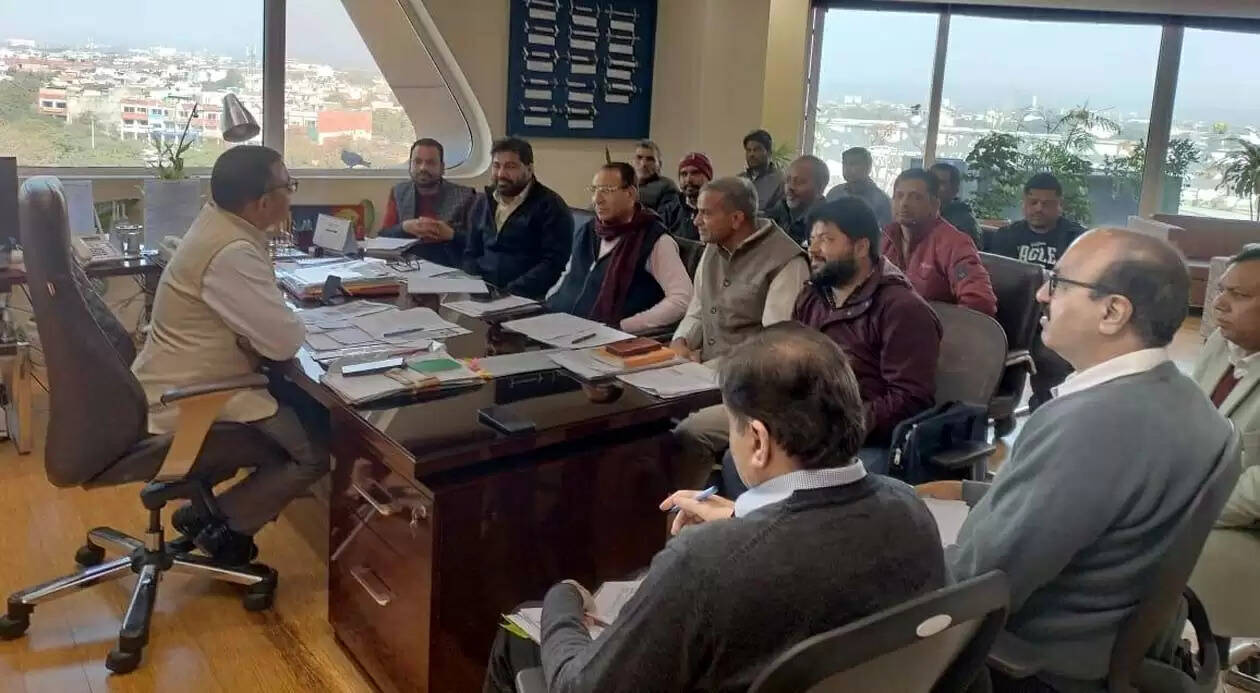 हिसार : कर्मचारियों को जल्द ही मिलेगा समान काम समान वेतन का लाभ : जसविन्द्र दुहन