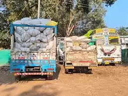 महासमुंद : अवैध धान परिवहन एवं भंडारण पर कार्रवाई, कुल 217 कट्टा धान व पिकअप वाहन जब्‍त