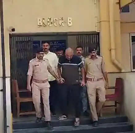 प्रियांशु जैन हत्या मामले का आरोपित 10 दिन की पुलिस&nbsp;हिरासत&nbsp;में&nbsp;भेजा&nbsp;गया