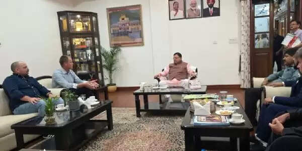 जयडे हैकेट ने मुख्यमंत्री से की भेंट, उत्तराखंड में वर्ल्ड क्लास बंजी जंपिंग प्रोजेक्ट्स की संभावनाओं पर की चर्चा