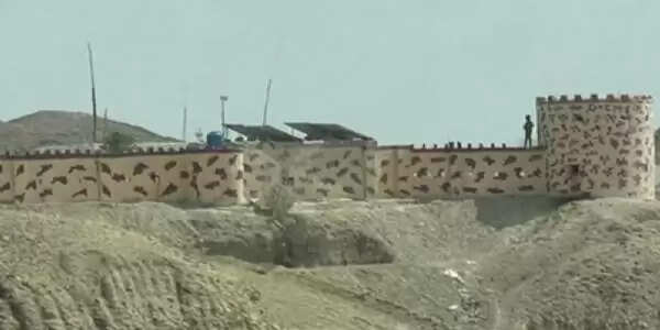 बलोच लिबरेशन आर्मी का पाकिस्तानी सेना के कई शिविरों पर कब्जा