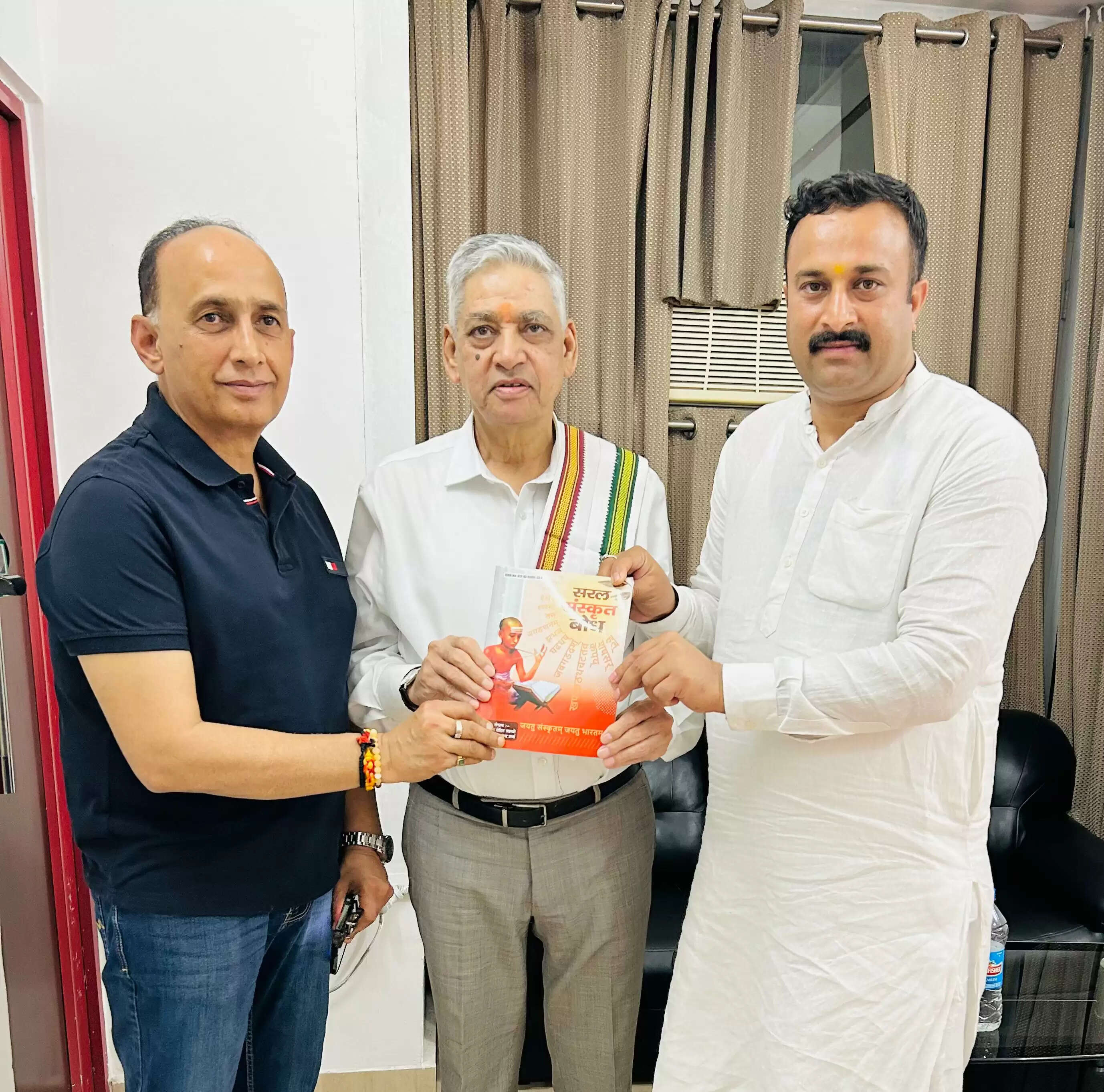 पद्म भूषण डॉ. के. के. तलवार से की शिष्टाचार भेंट