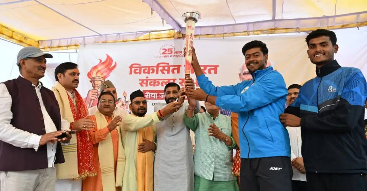 विकसित भारत का संकल्प, गोपेश्वर में निकली सेवा ज्योति यात्रा