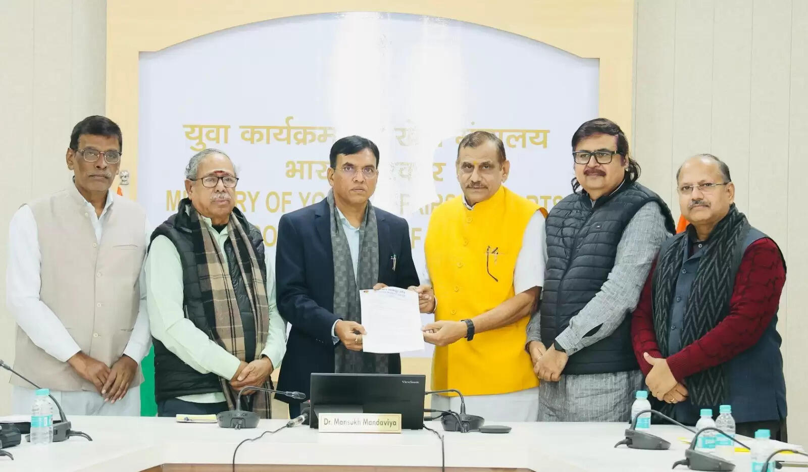 बीएमएस ने मजदूरों के मुद्दों पर श्रम एवं रोजगार मंत्री मनसुख मंडाविया को एक ज्ञापन सौंपा