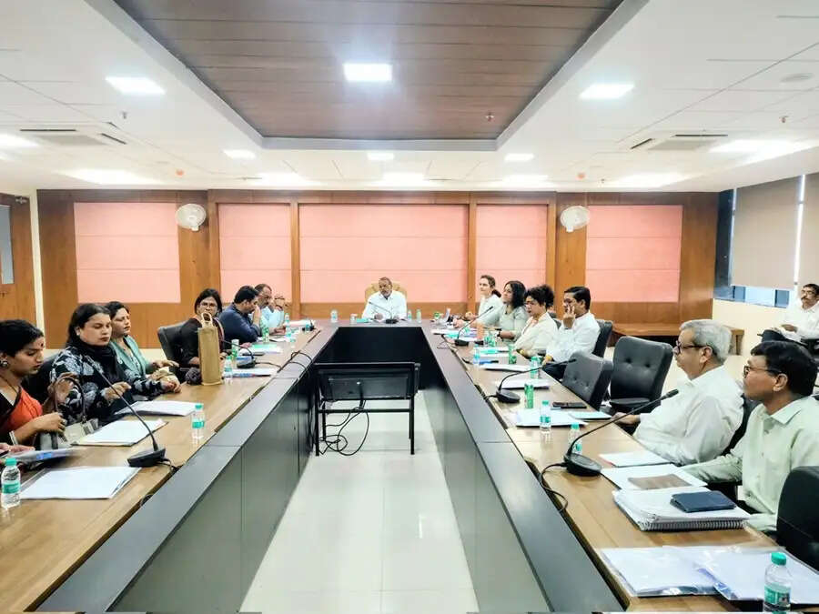 ट्रांसजेंडर के कल्याण के लिए राज्य सरकार प्रतिबद्ध : मंत्री कुशवाह