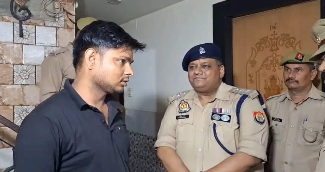 दिल्ली अग्निकांड के बाद कानपुर में फायर विभाग की बड़ी कार्रवाई, 17 होटलों को नोटिस