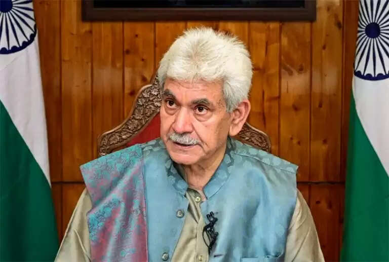 उपराज्यपाल , उत्तरी सेना कमांडर ने सशस्त्र बल वयोवृद्ध दिवस पर पूर्व सैनिकों को बधाई दी