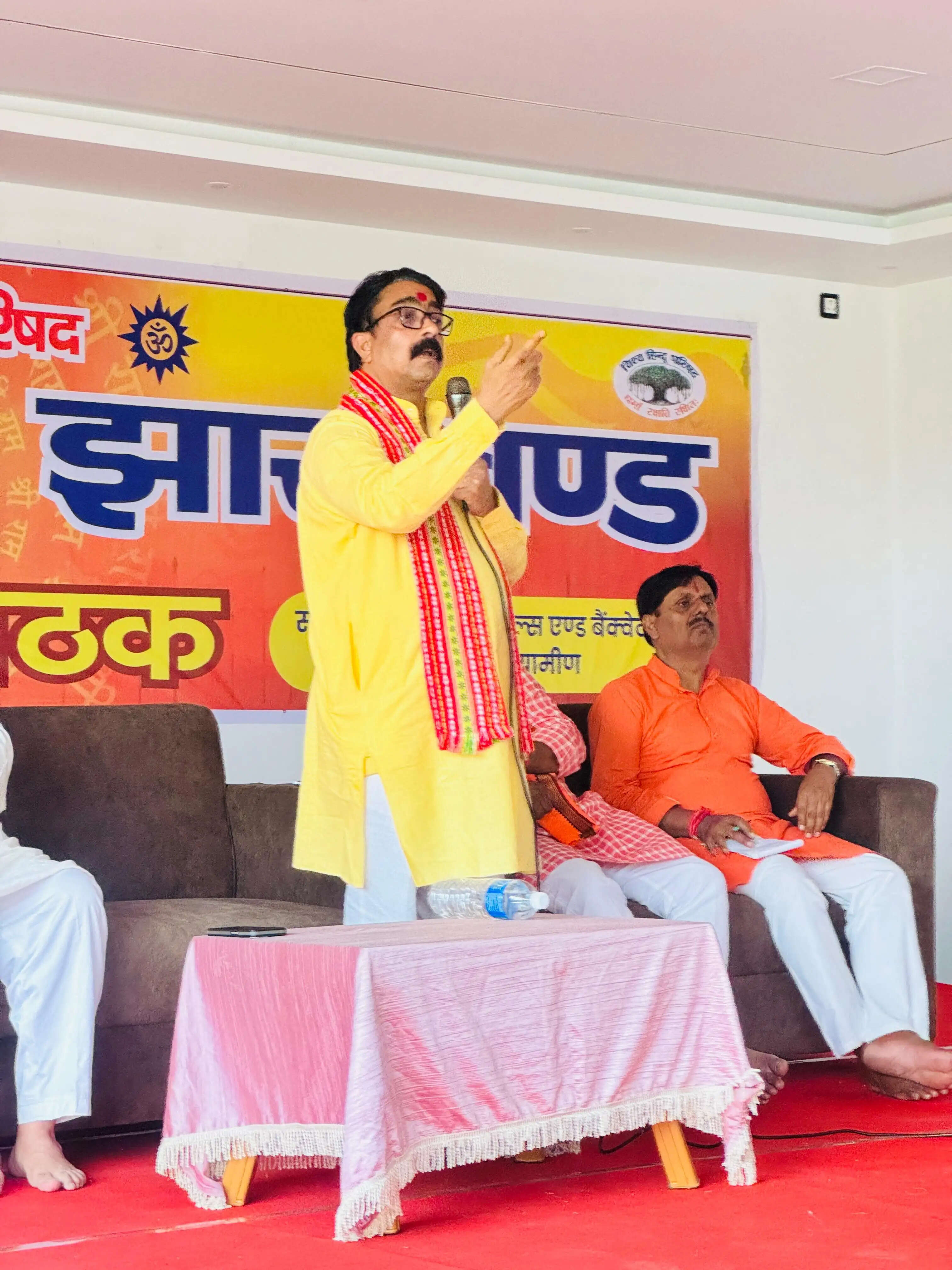 हिन्दू नहीं करेगा पलायन : नीरज दौनेरिया