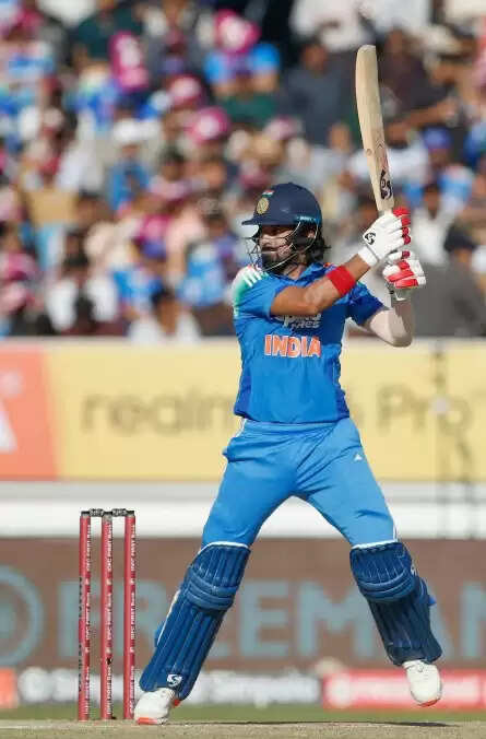 राजकोट वनडे में केएल राहुल का शानदार शतक, भारत ने न्यूजीलैंड के सामने 285 रन का लक्ष्य रखा