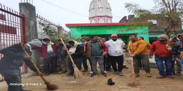 स्वच्छ तीर्थ अभियान के तहत भाजपा विधायक ने चलाया स्वच्छता अभियान