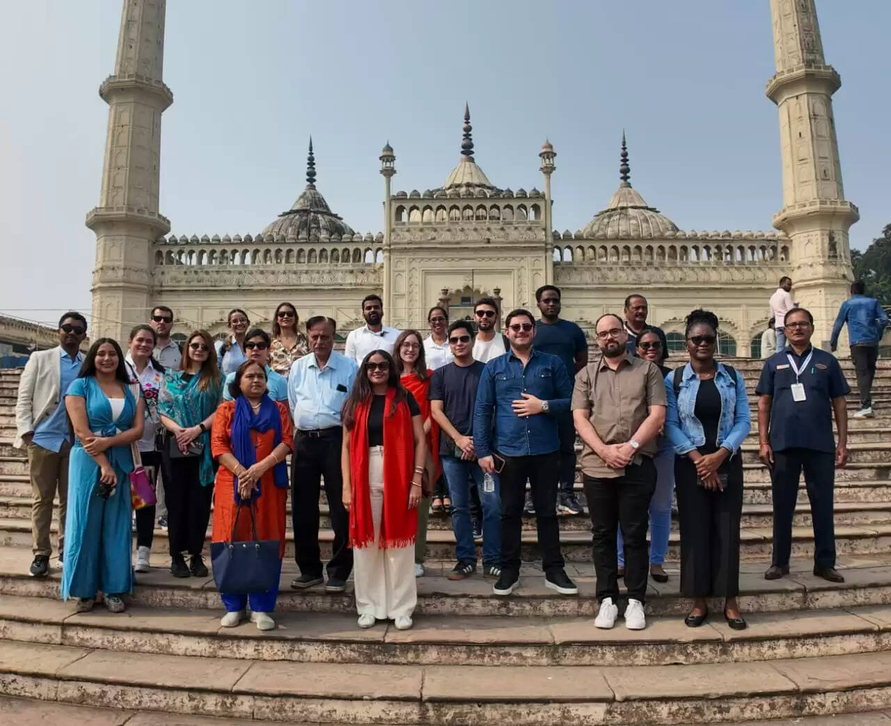 अमेरिका तथा कैरेबियाई क्षेत्र के 21 देशों से आए राजनयिकों ने किया इमामबाड़ा का भ्रमण