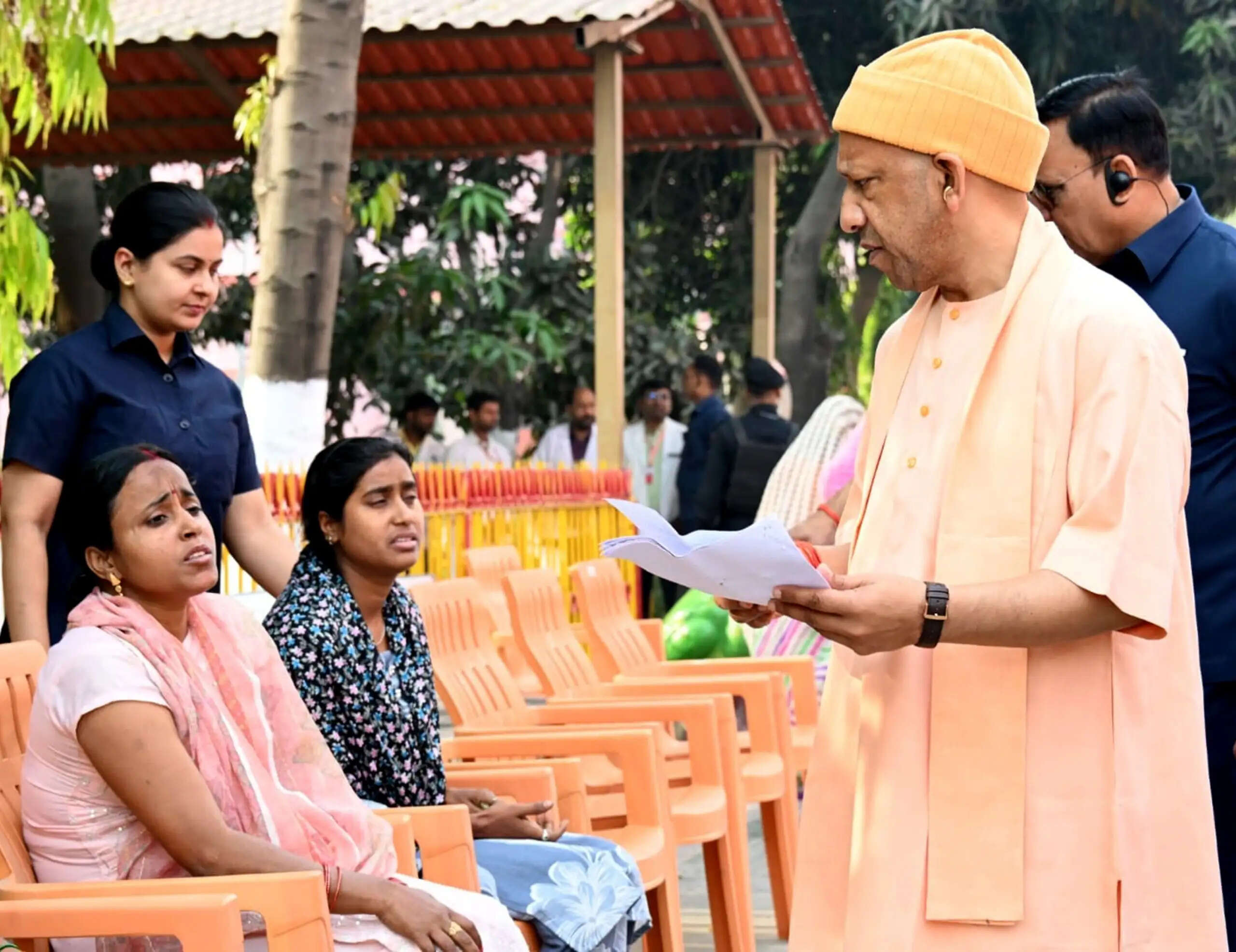 गुंडागर्दी बर्दाश्त नहीं, पुलिस करे सख्त कार्रवाई: मुख्यमंत्री