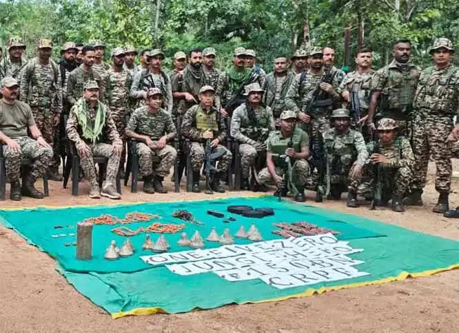 सुकमा में सुरक्षाबलों ने नक्सली डंप से विस्फोटक सामग्री का बड़ा जखीरा बरामद किया
