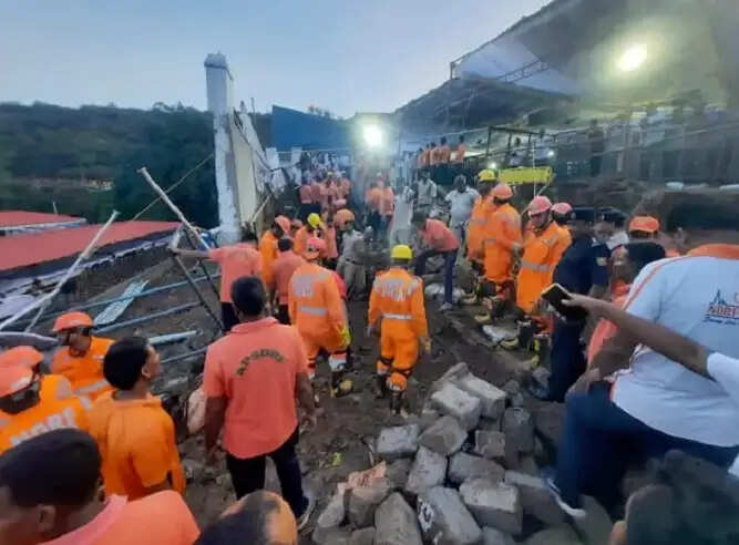 मुख्यमंत्री चंद्रबाबू नायडू ने विशाखापट्टनम मंदिर हादसे पर दुख जताया, मुआवजा घोषित किया