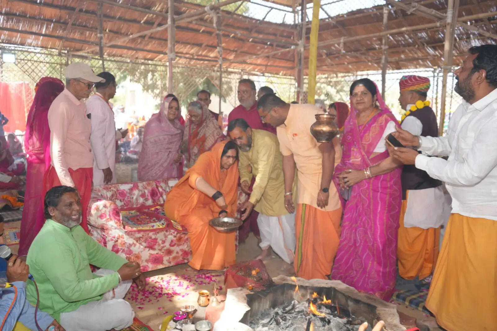 साध्वी ऋतंभरा की&nbsp;माैजूदगी&nbsp;में&nbsp;51 कुंडीय विश्व शांति महायज्ञ की पूर्णाहुति