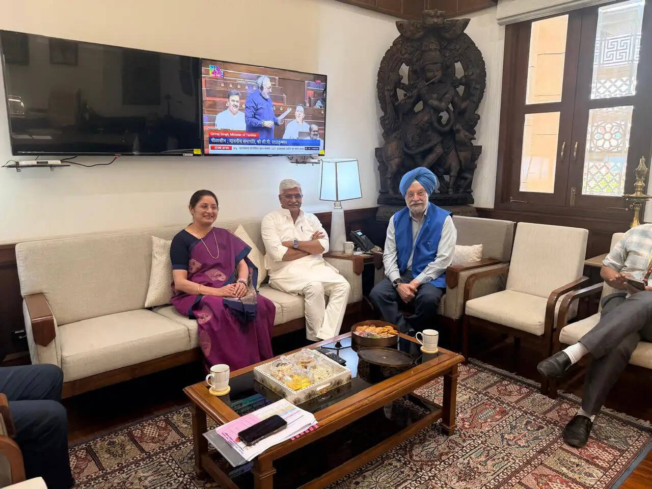 पर्यटन उद्योग को राहत के लिए एलपीजी आपूर्ति बढ़ेगी : शेखावत