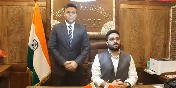 अक्षय लाबरू ने श्रीनगर के नए डीसी का पदभार संभाला