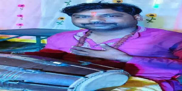 पिकअप की टक्कर से संगीत शिक्षक की मौत, चालक वाहन समेत गिरफ्तार