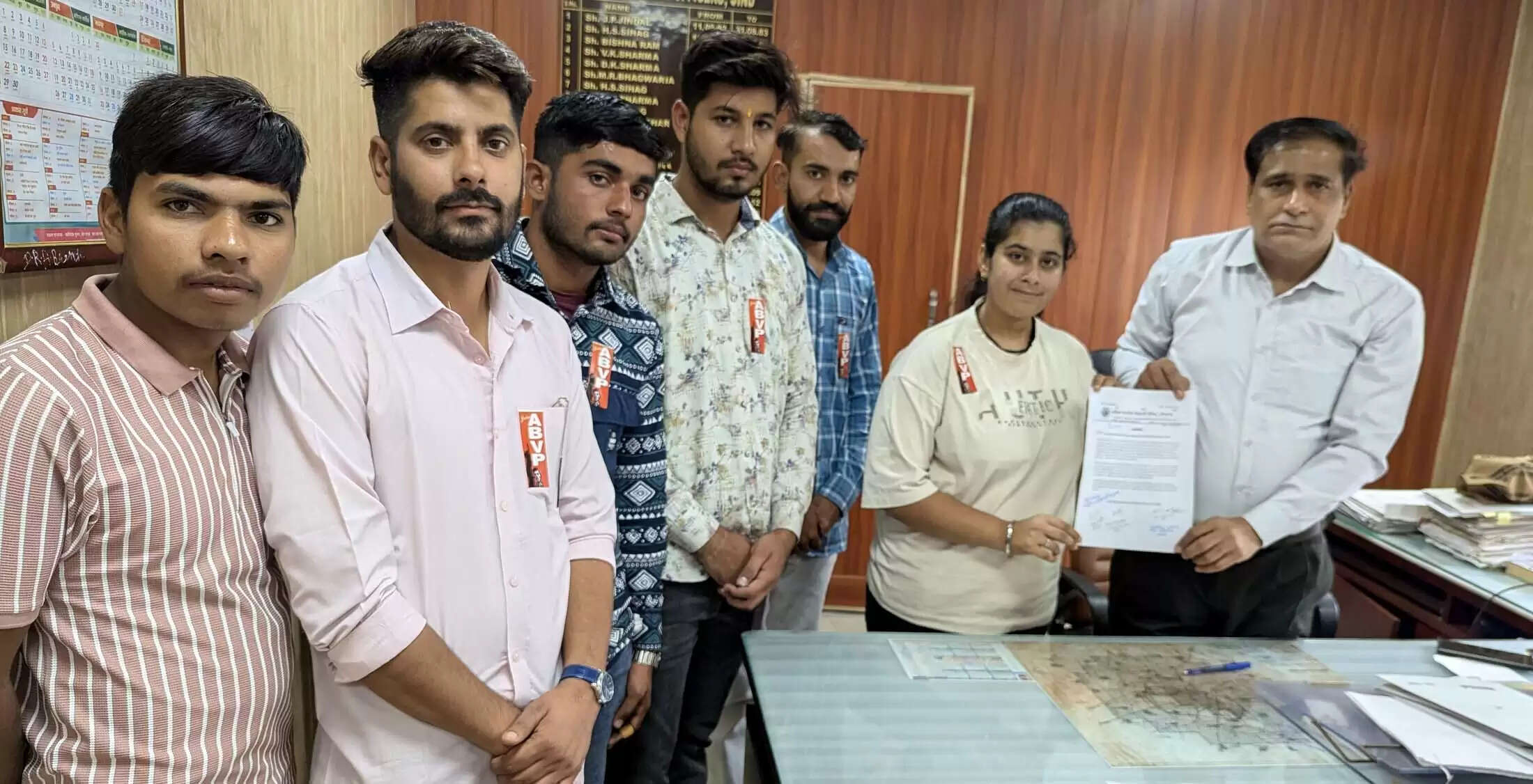 जींद : सामूहिक दुष्कर्म के मामले में एबीवीपी ने सौंपा ज्ञापन