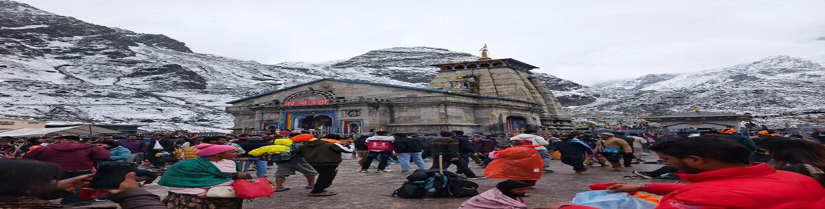 केदारनाथ धाम में दर्शनार्थियों की संख्या चार लाख पार