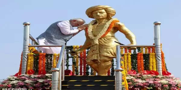 प्रधानमंत्री ने भगवान बिरसा मुंडा को उनके बलिदान दिवस पर श्रद्धांजलि दी
