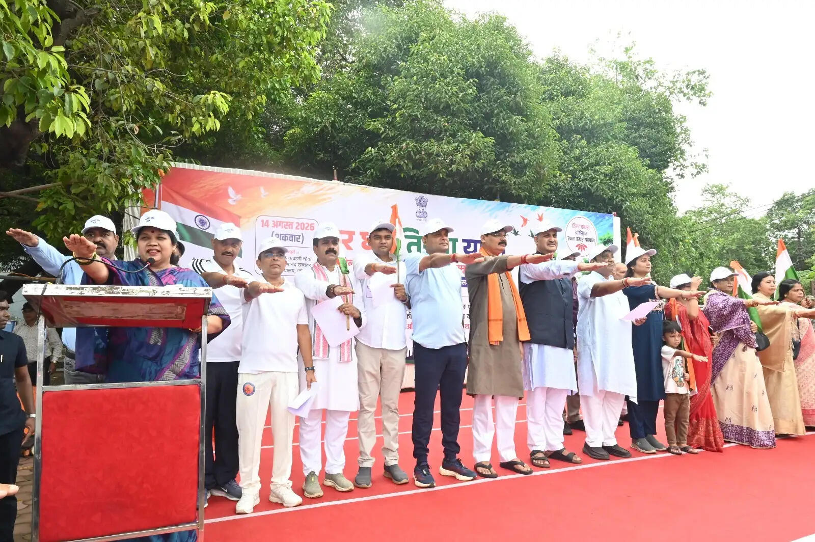 स्वच्छ जांजगीर-नैला अभियान का शुभारंभ, कलेक्टर ने दिलाई स्वच्छता की शपथ