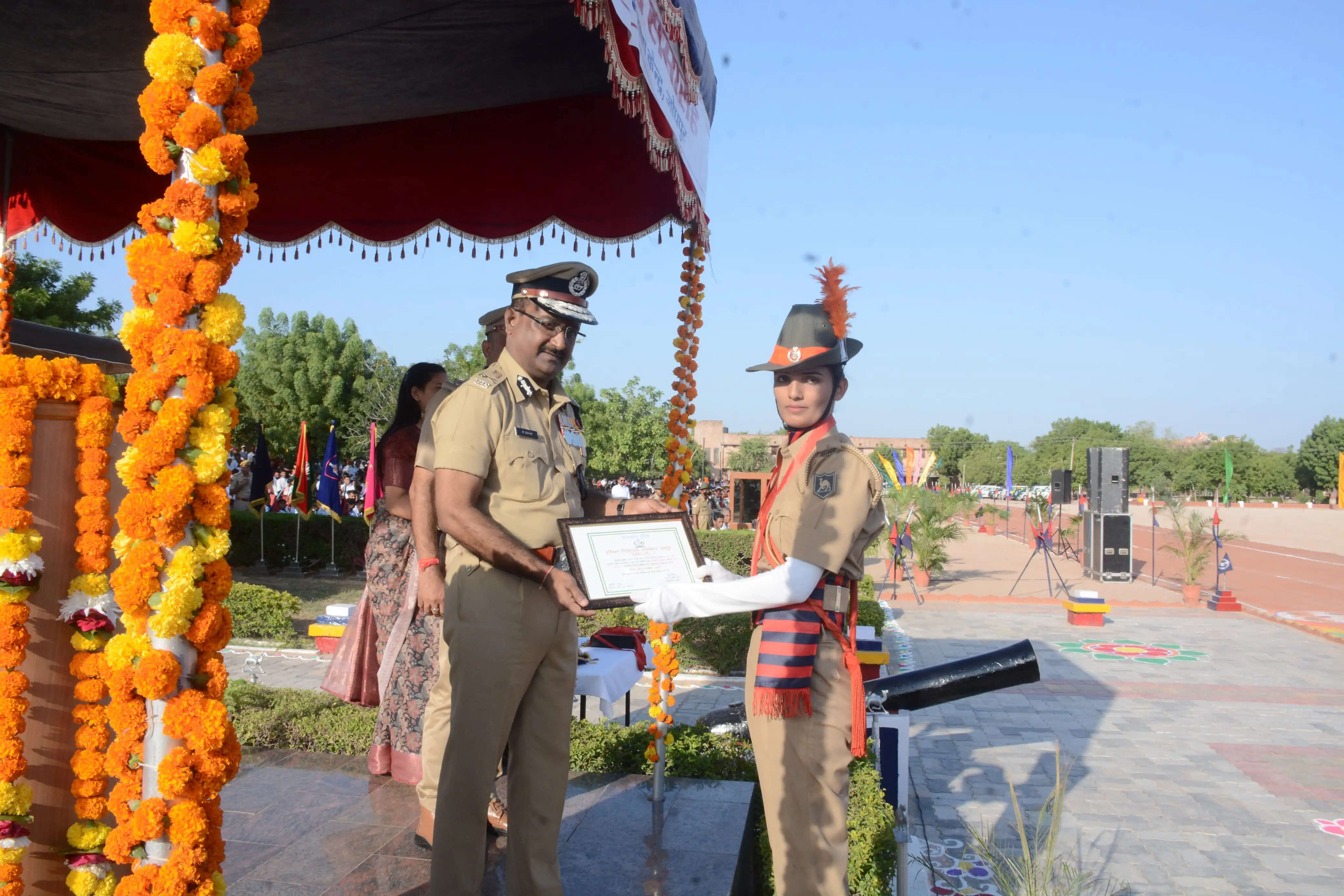1418 नव आरक्षकों ने ली देश सेवा की शपथ