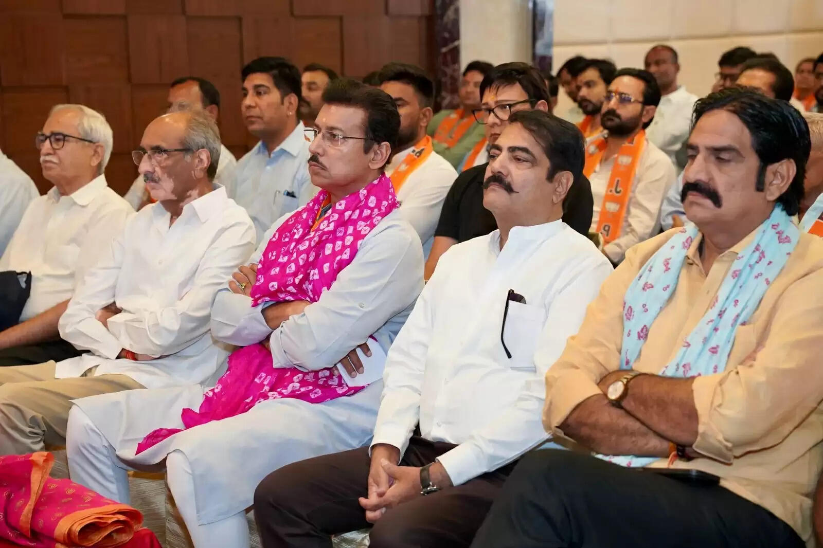 कर्नल राज्यवर्धन राठौड़ ने ‘मन की बात’ कार्यक्रम सुना, बलिदानियों को दी श्रद्धांजलि