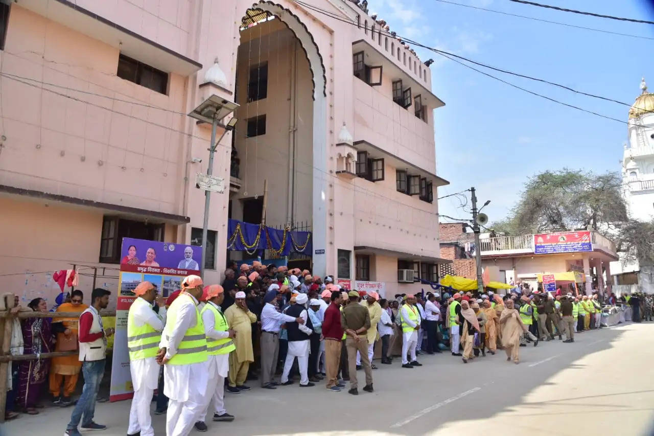 जाति की भलाई के नाम पर सिर्फ अपना हित साधती हैं परिवारवादी पार्टियांः नरेन्द्र मोदी