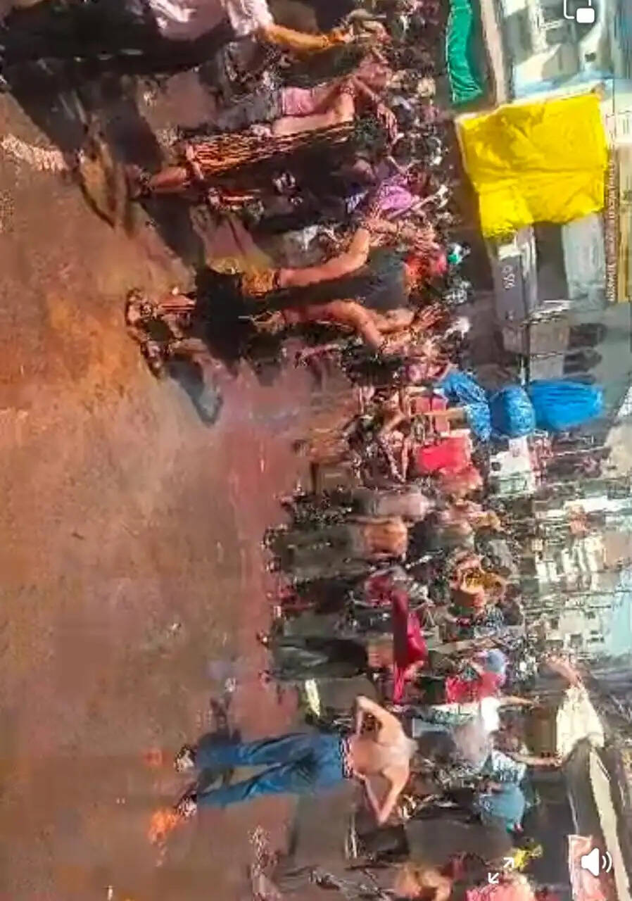 अनूपपुर: होली की धूम, डफली की थाप और फाग के गीतों के बीच जमकर उड़ा गुलाल, सुरक्षा के रहे कड़े इंतजाम