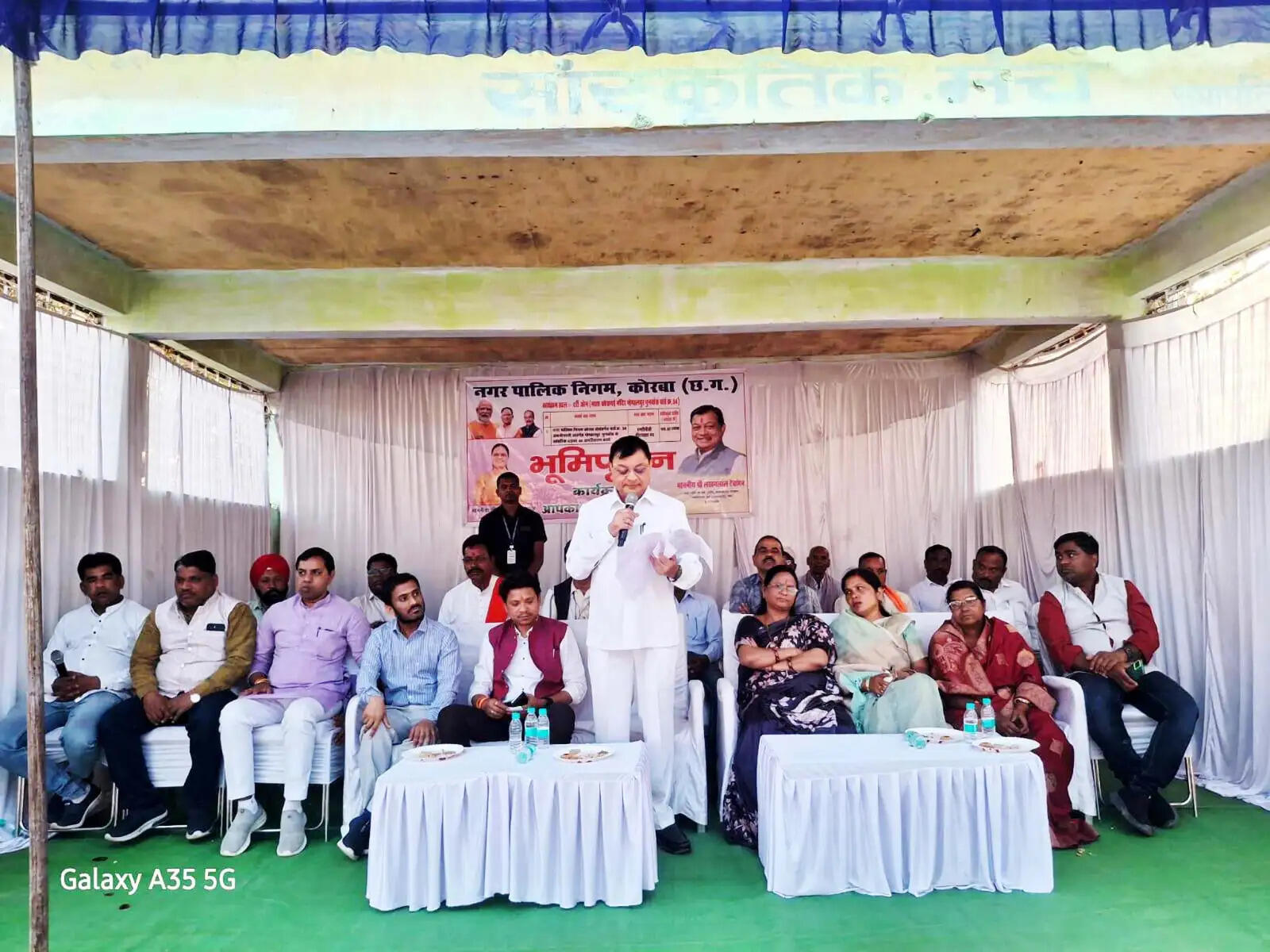 गोपालपुर पुनर्वास गांव की जर्जर सड़कों का होगा जीर्णोद्धार व डामरीकरण, 1.50 करोड़ की लागत से शुरू हुआ कार्य