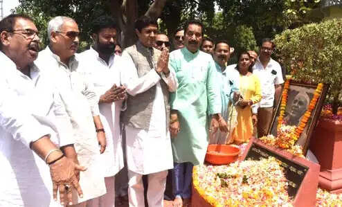 आधुनिक भारत के निर्माता थे जवाहर लाल नेहरू : उज्ज्वल रमण सिंह