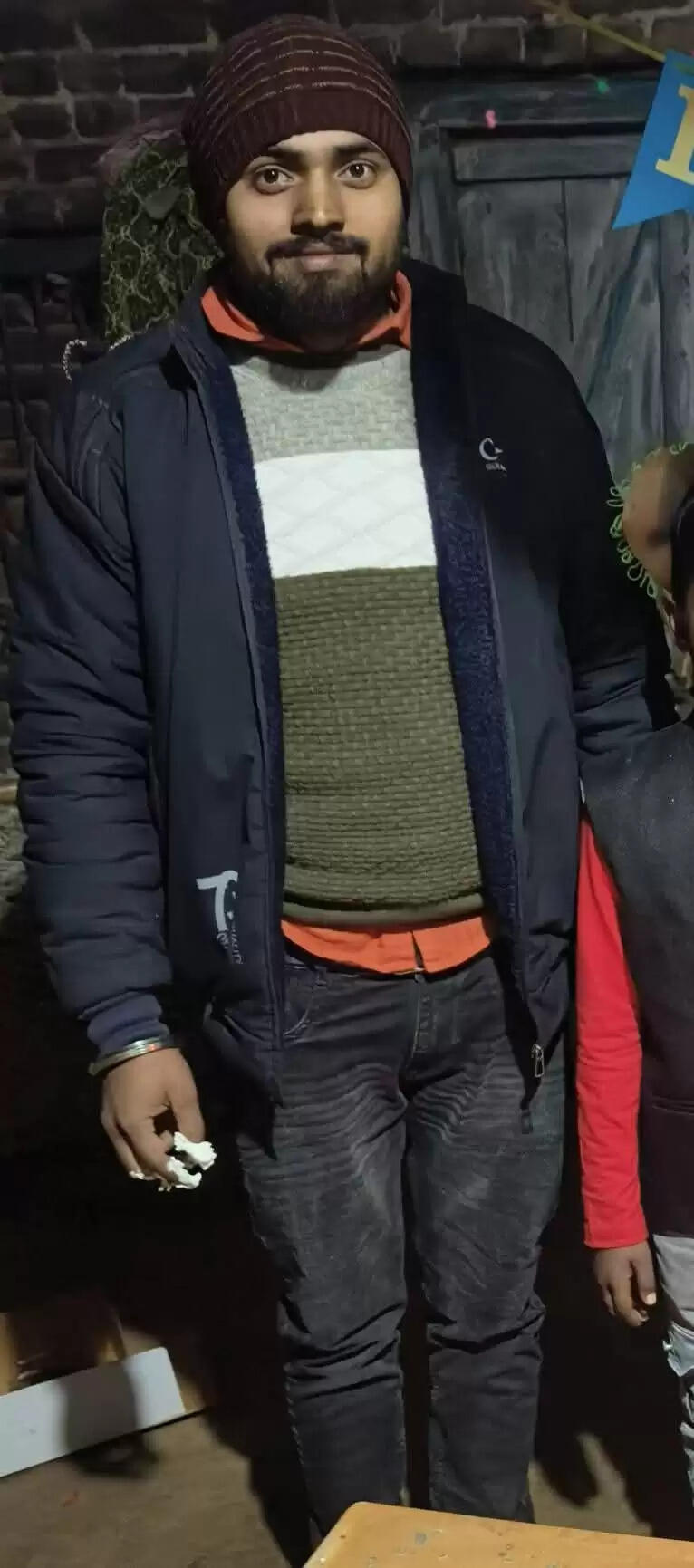 आवारा सांड़ के टकराने से बाईक सवार दो दोस्तों की मौत