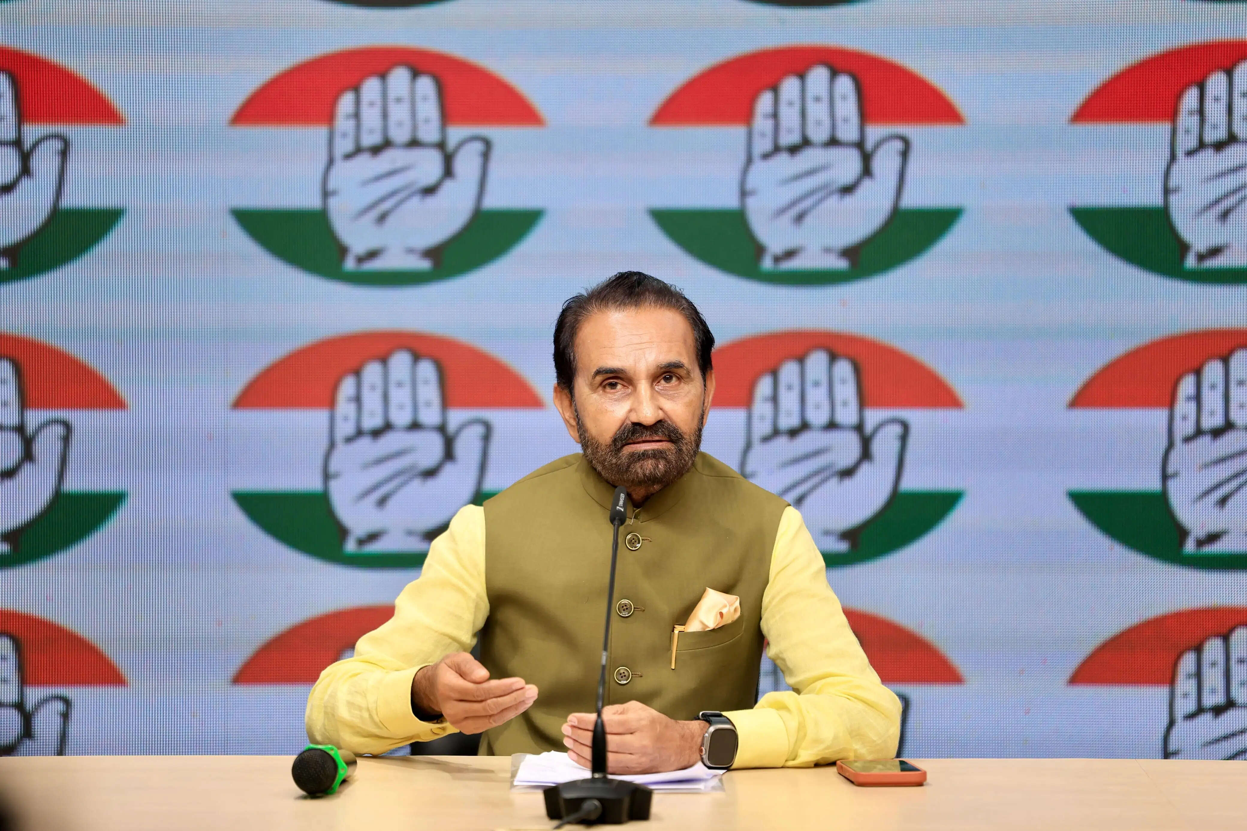 कांग्रेस ने आरयूपीपी के जरिए 10 हजार करोड़ के घोटाले का लगाया आरोप, जेपीसी से जांच की मांग