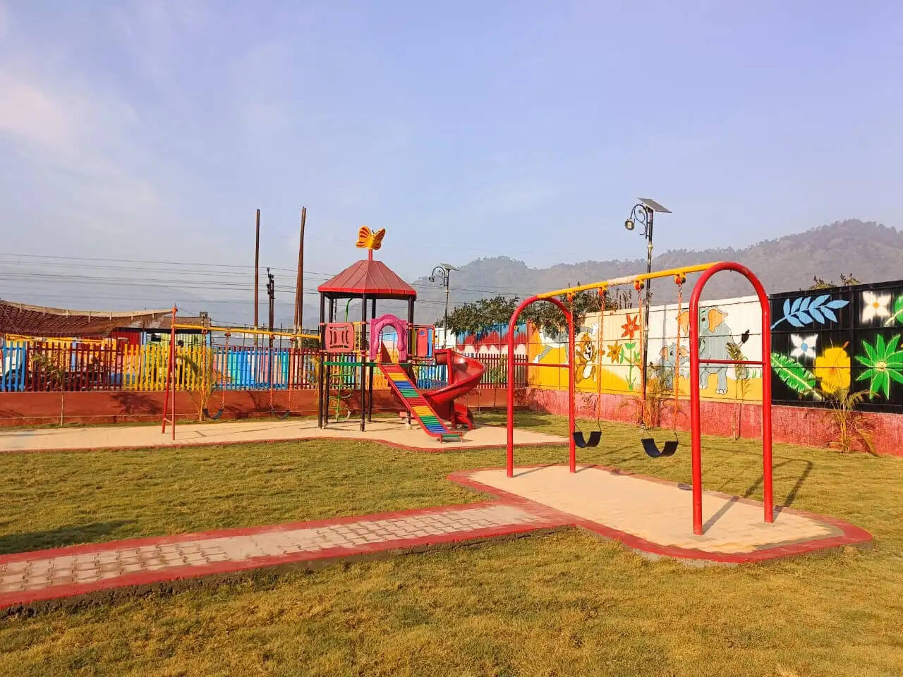 श्रीनगर में कूड़े के ढेर से बना वेस्ट टू वंडर पार्क