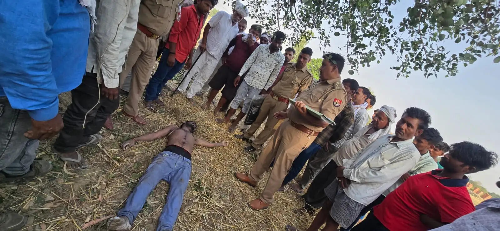 दो दिन से लापता बीस वर्षीय युवक का शव कुएं में मिला