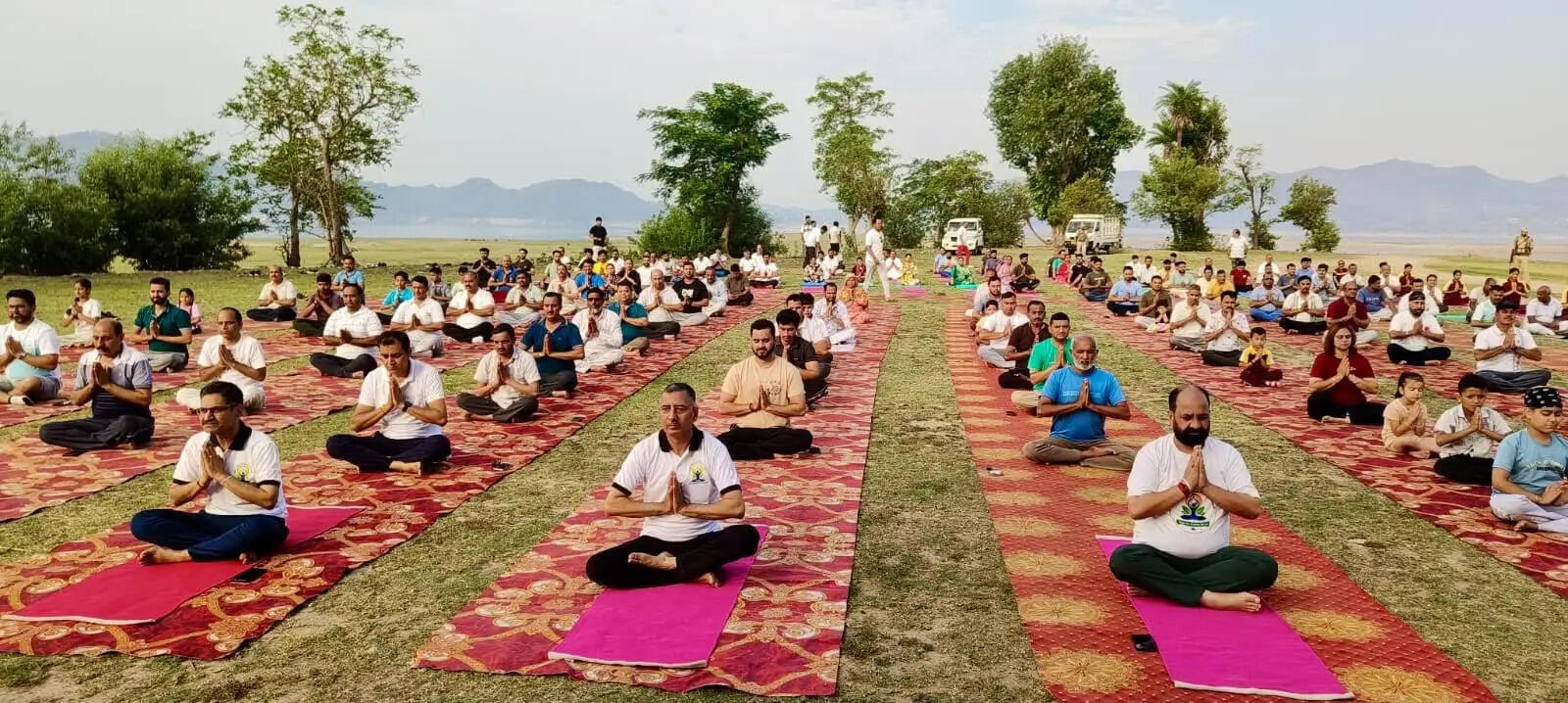 मिनी गोवा पुरथू में योग सत्र आयोजित, स्वस्थ जीवन का दिया संदेश