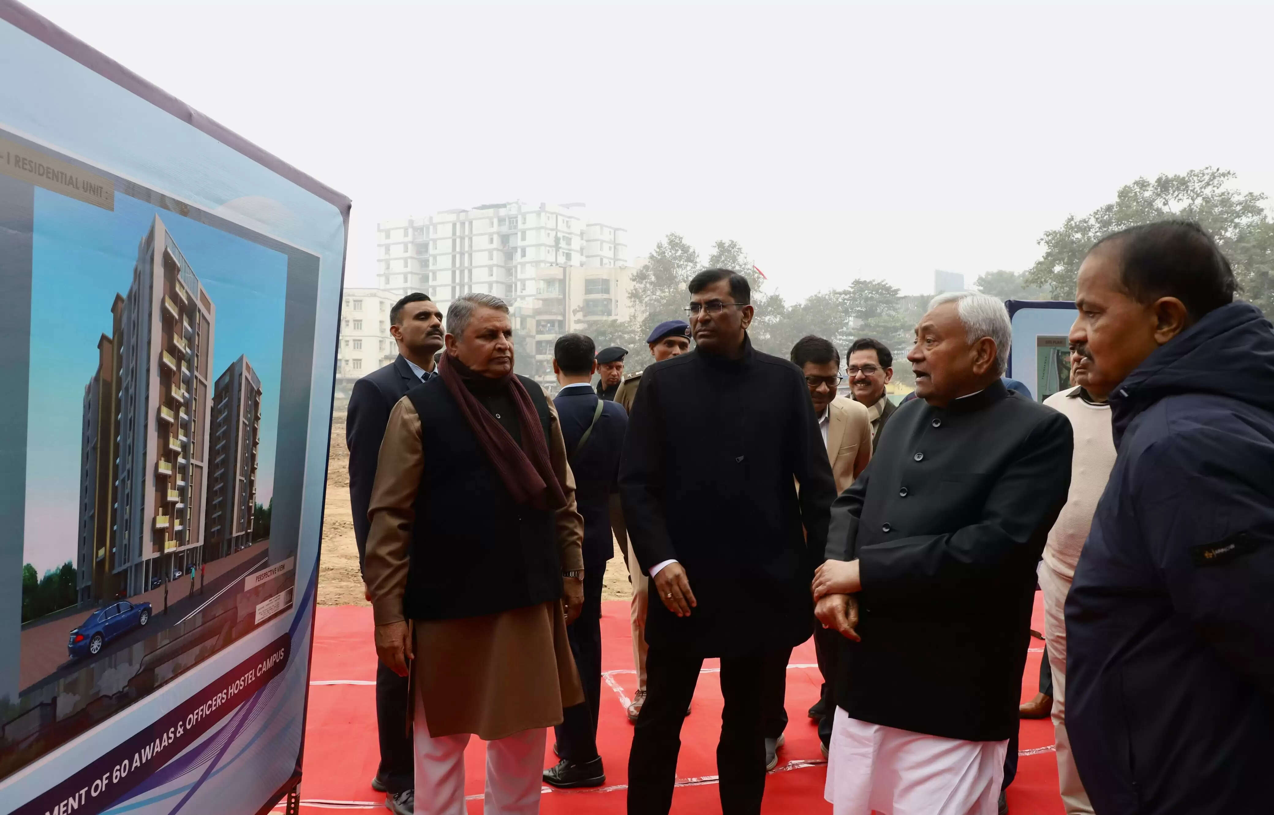 मुख्यमंत्री नीतीश कुमार ने बिहार संग्रहालय व पटना संग्रहालय को जोड़ने वाली निर्माणाधीन टनल का किया निरीक्षण