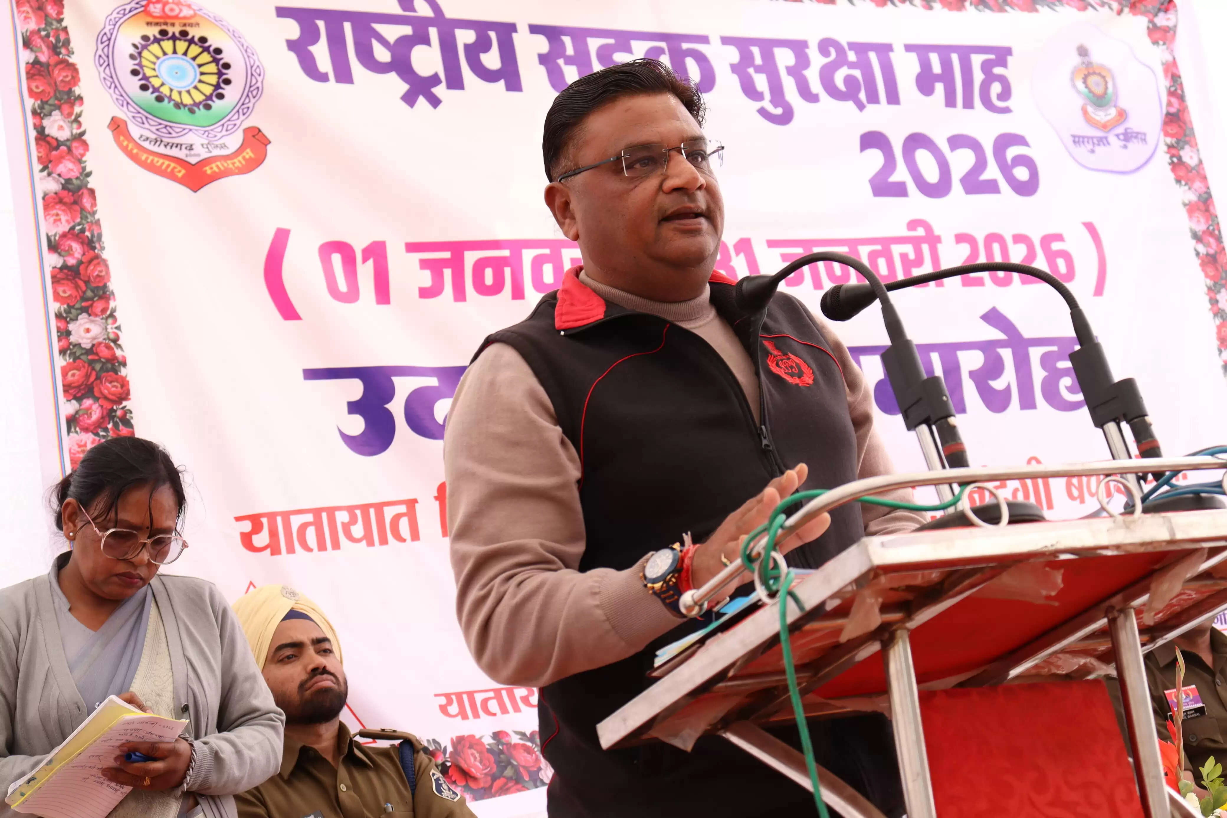 अंबिकापुर: राष्ट्रीय सड़क सुरक्षा माह 2026 का शुभारंभ, जागरूकता रथ और बाइक रैली को दिखाई गई हरी झंडी