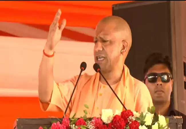 मुख्यमंत्री याेगी ने किया गोरखपुर लिंक एक्सप्रेसवे का लोकार्पण