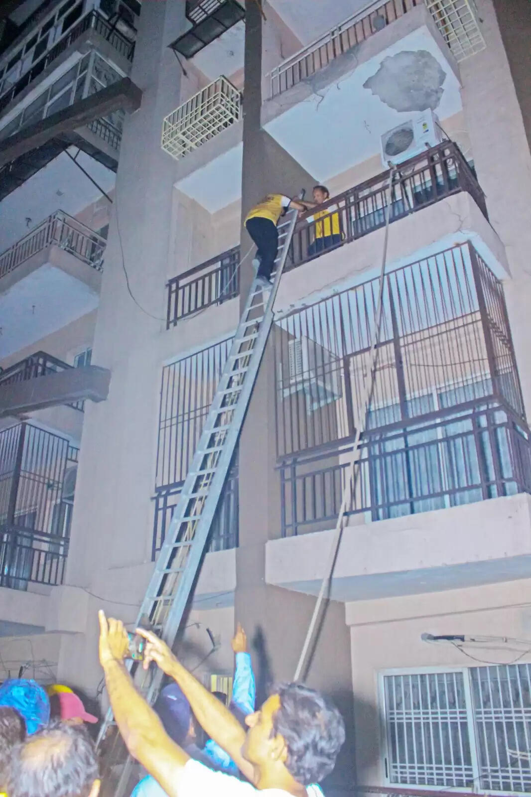 गाजियाबाद की चार हाई राइज़ सोसायटियों में ब्लैक आउट मॉकड्रिल