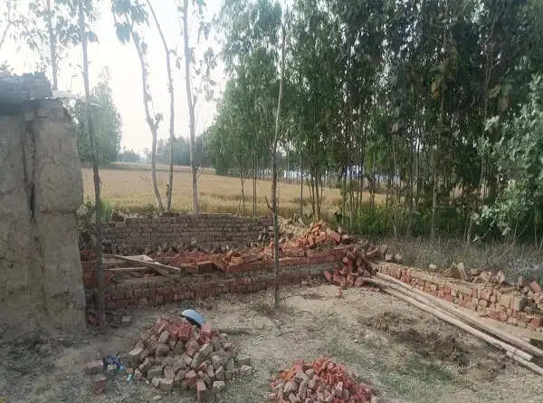 सरकारी भूमि पर किये गए अवैध कब्जे हुए जमींदोज