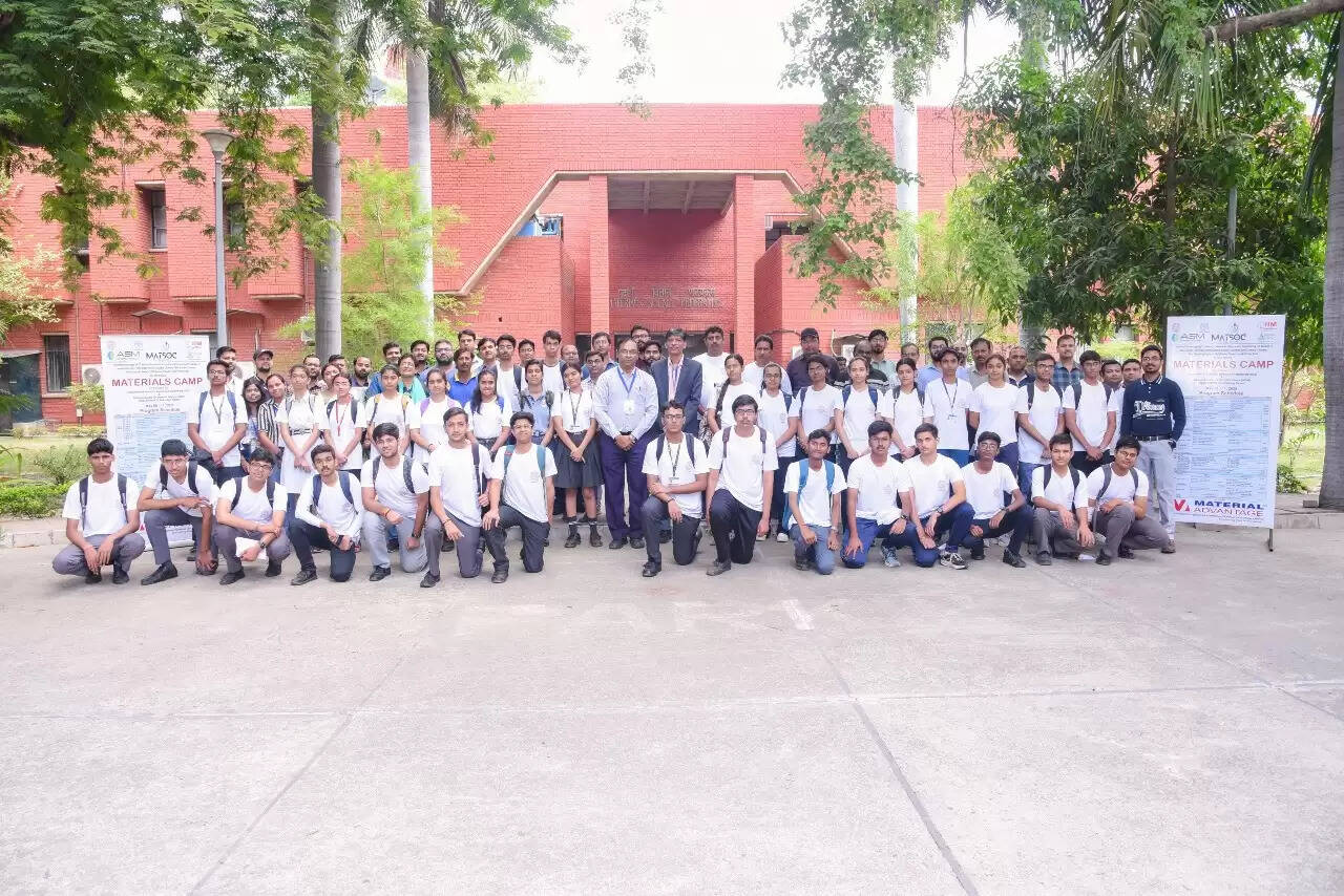 आईआईटी कानपुर ने इंजीनियरिंग के भविष्य की झलक के साथ मैटेरियल्स कैंप 2025 का किया समापन