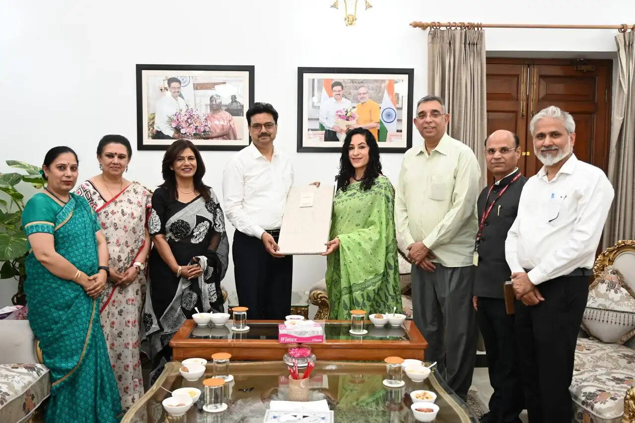डीयू कुलपति ने की आईसीसीआर प्रतिनिधिमंडल के साथ बैठक